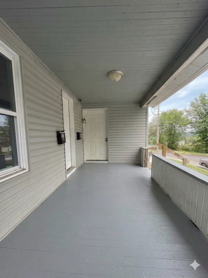 28 Christie St - Photo 2 of 10