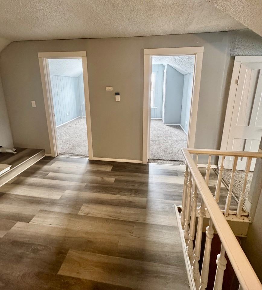 28 Christie St - Photo 5 of 10