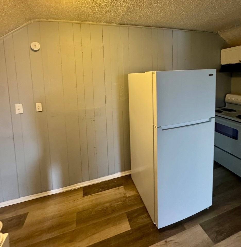 28 Christie St - Photo 7 of 10