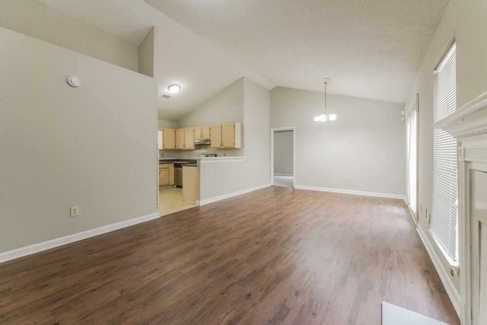 1464 Cain Ct N - Photo 4 of 16