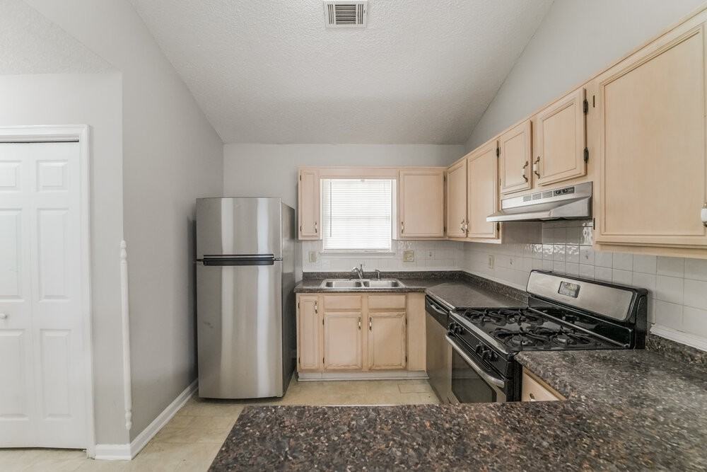 1464 Cain Ct N - Photo 6 of 16