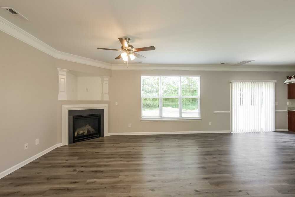 3589 Catawba Creek Dr - Photo 4 of 17
