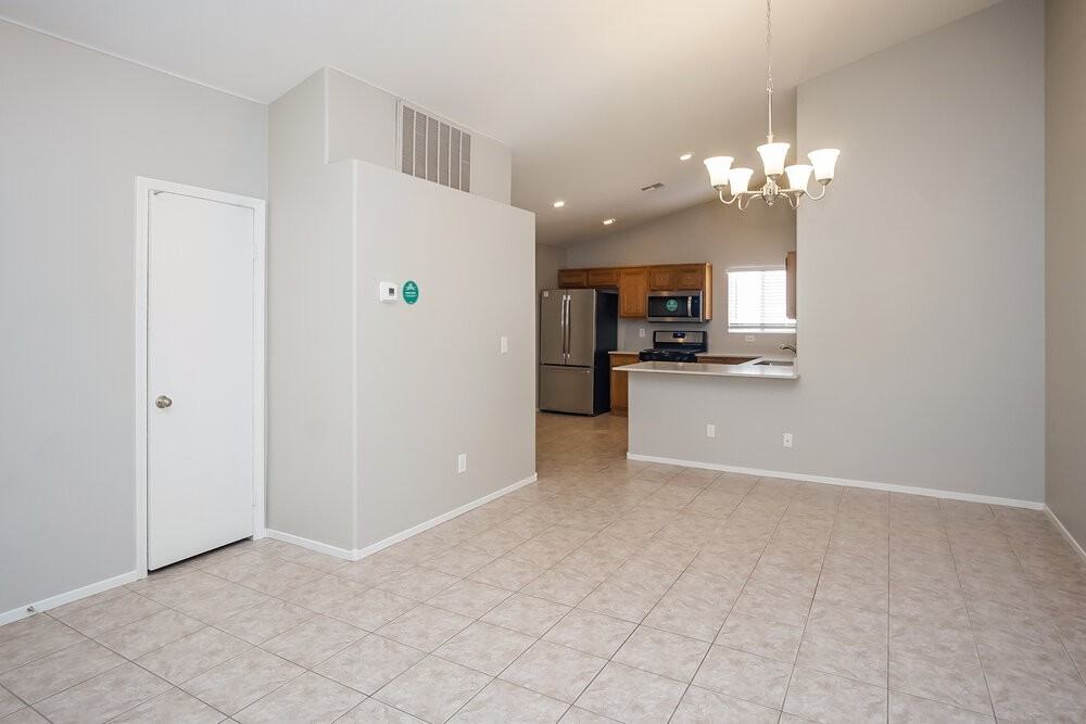 3744 Blue Dawn Dr - Photo 7 of 16