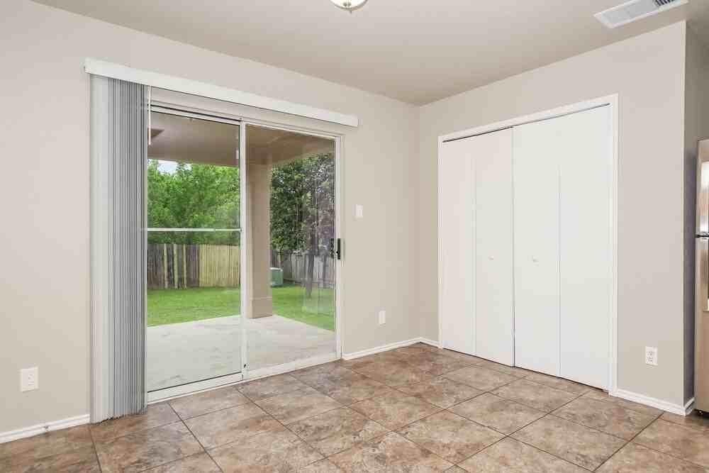 7858 Hedrick Farm - Photo 7 of 20