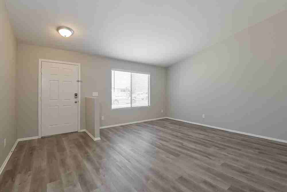 9647 E Banbridge St - Photo 4 of 16