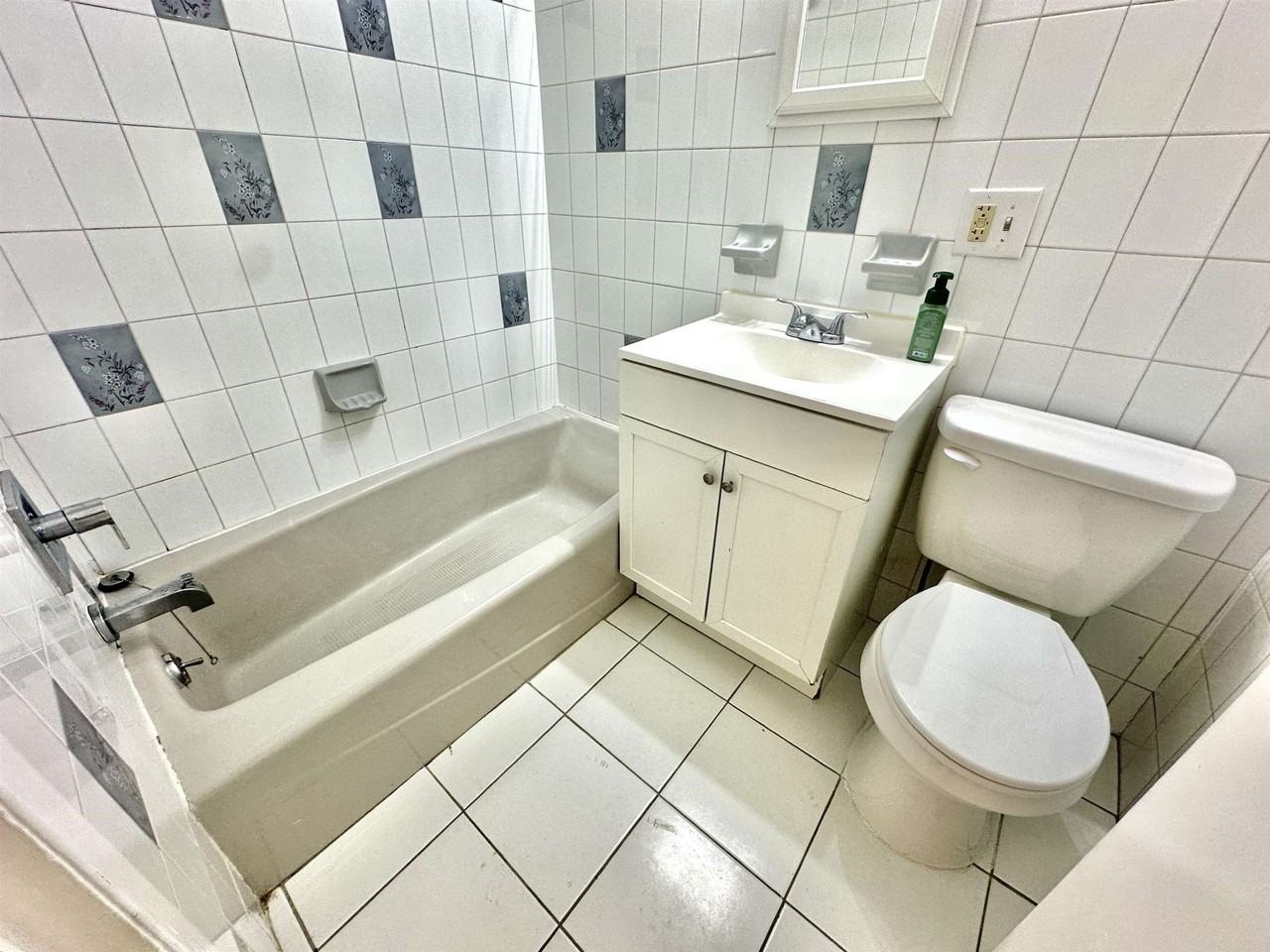 247 Clendenny Ave #1 - Photo 5 of 19