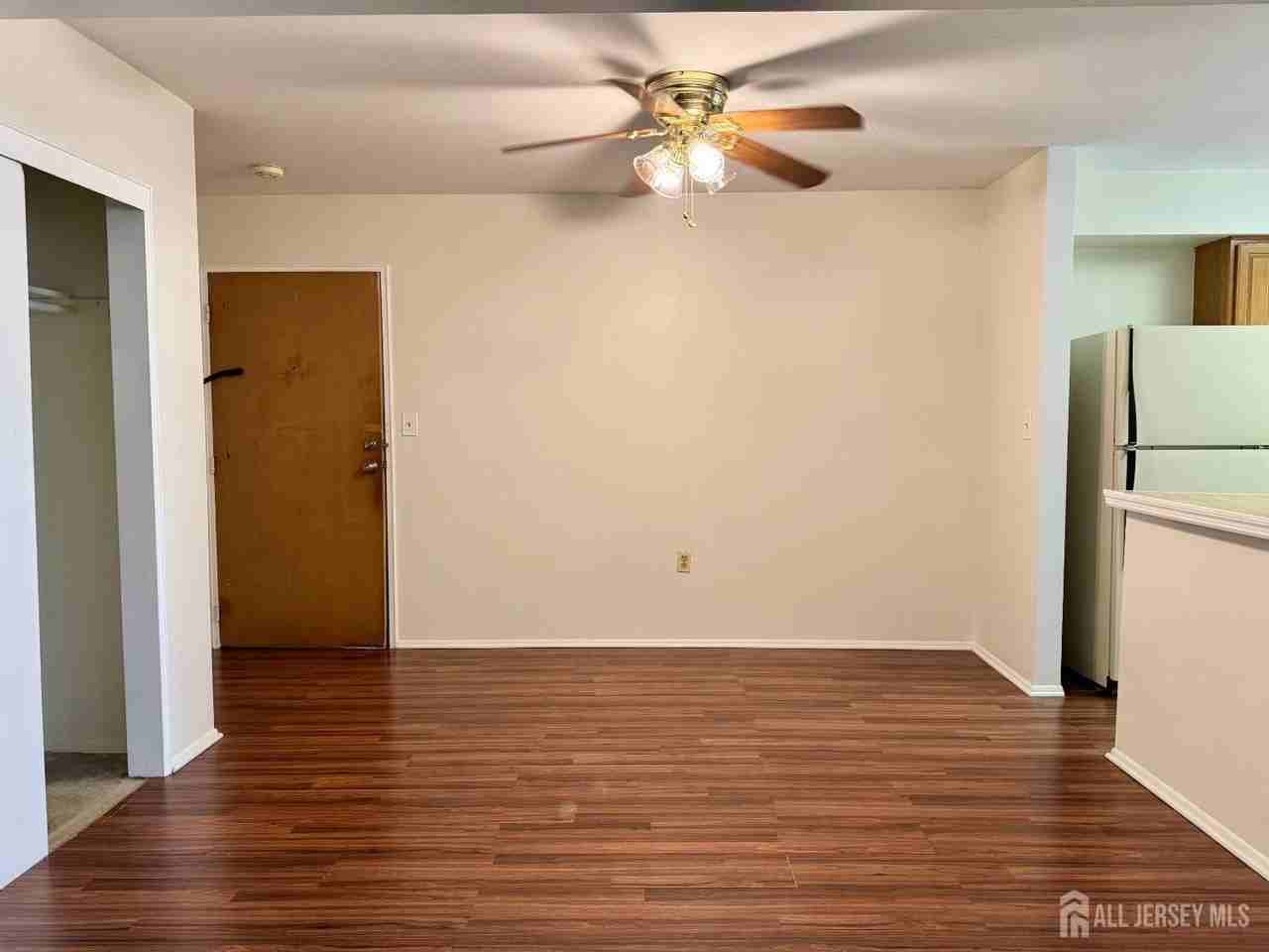 42 Woodedge Ave #1 - Photo 5 of 17