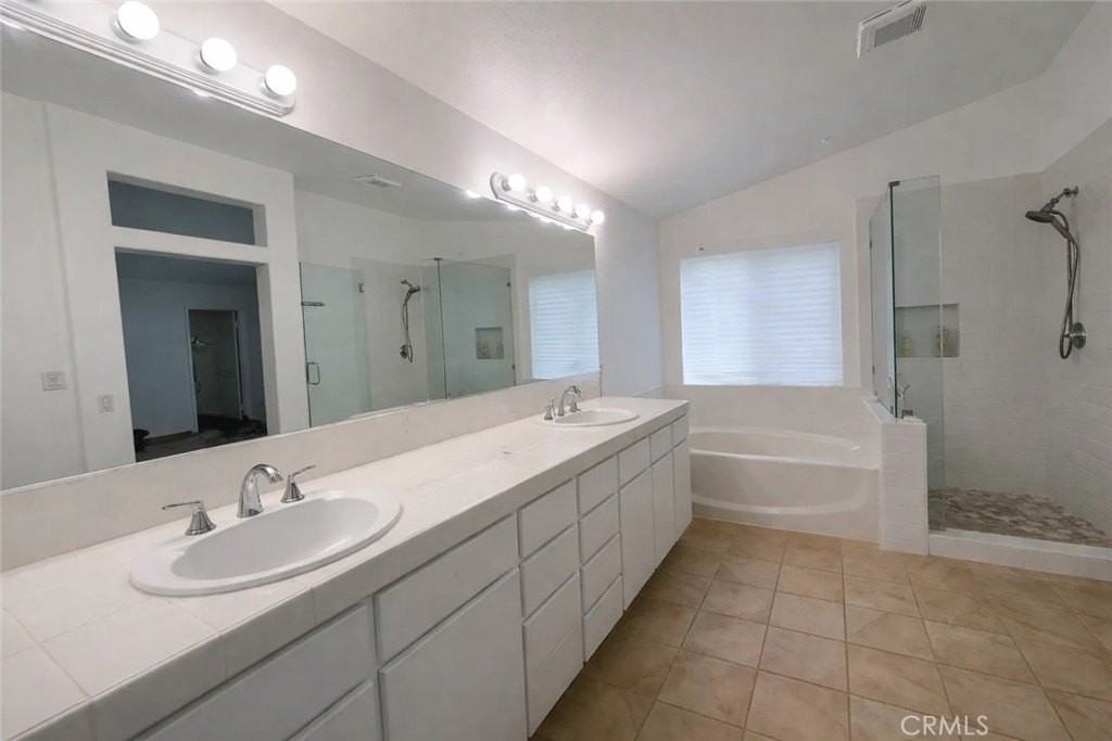 1920 Tanglewood Dr - Photo 6 of 12