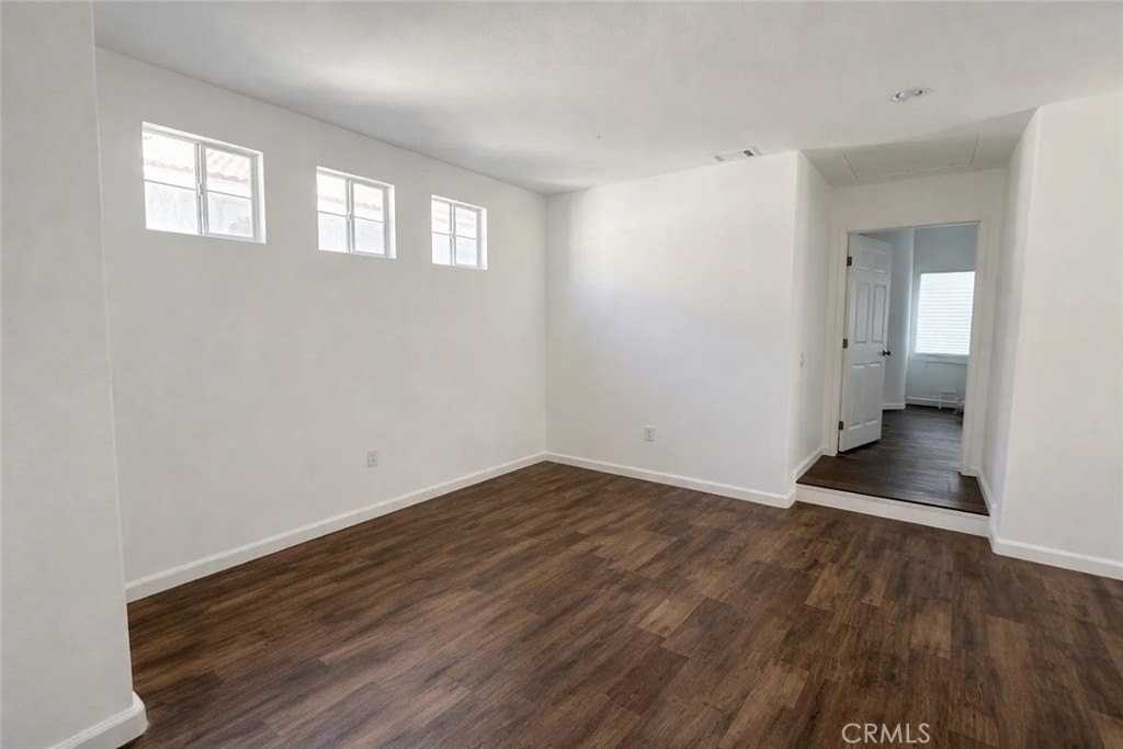 1920 Tanglewood Dr - Photo 7 of 12