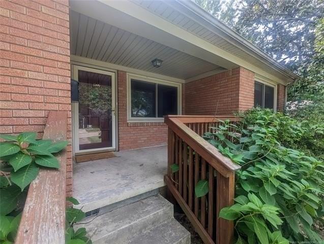 1506 E 53rd St - Photo 5 of 26