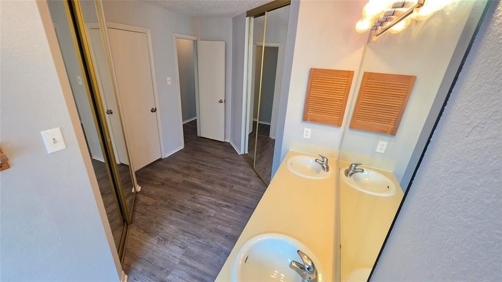 6301 Fairlane Dr - Photo 6 of 20