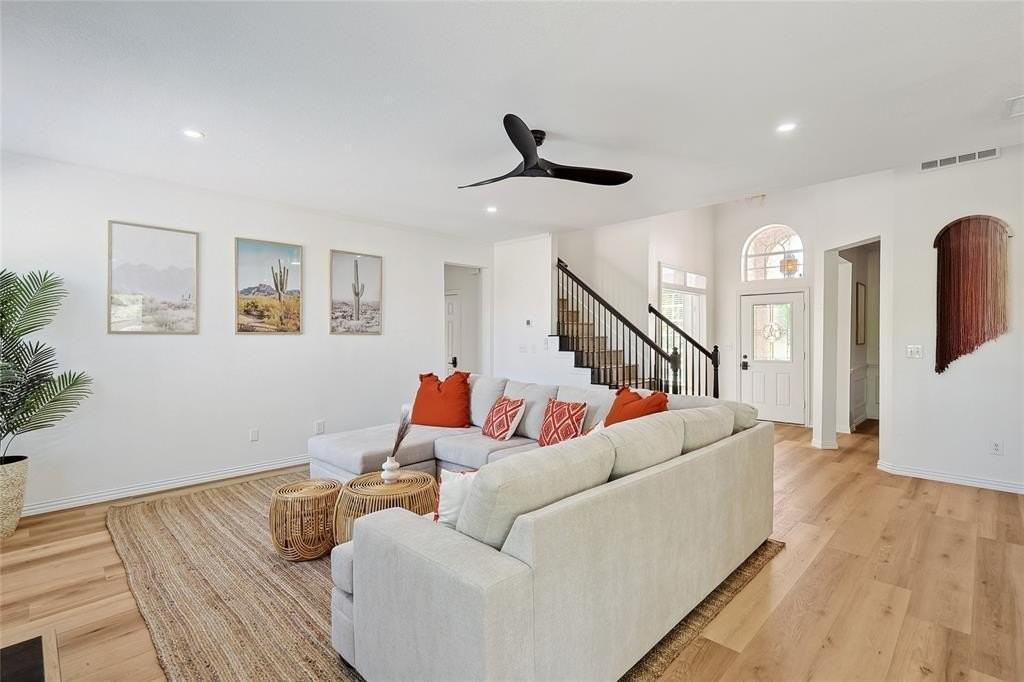 5615 Teal Ct - Photo 7 of 38