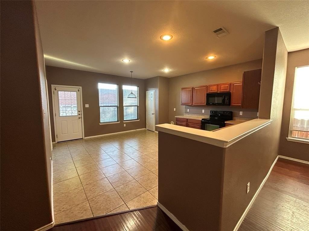 5837 Fantail Dr - Photo 4 of 13