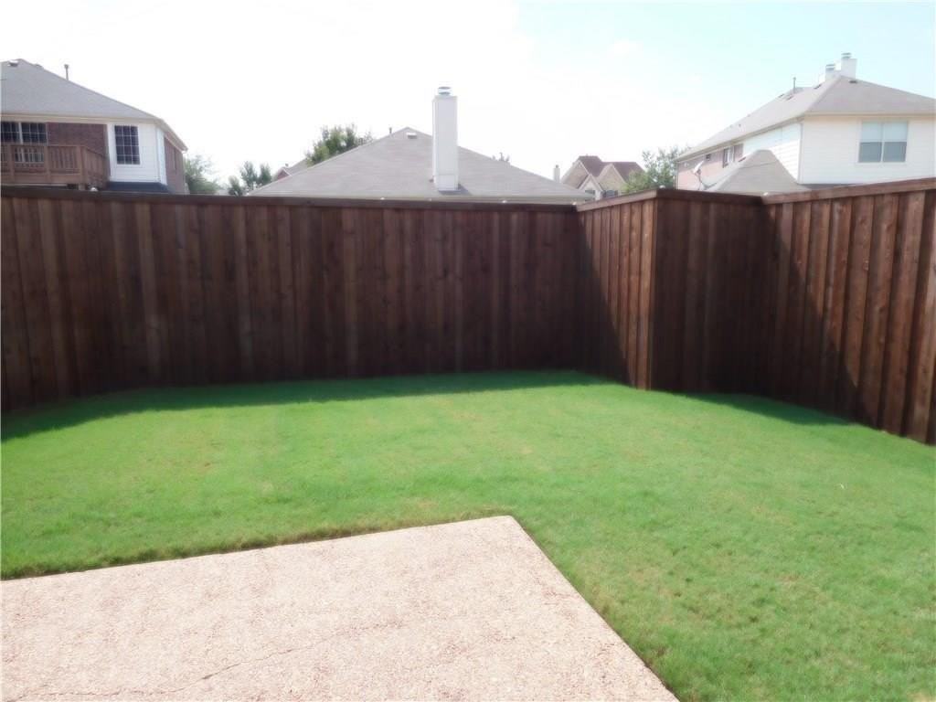 12567 Hawk Creek Dr - Photo 2 of 32