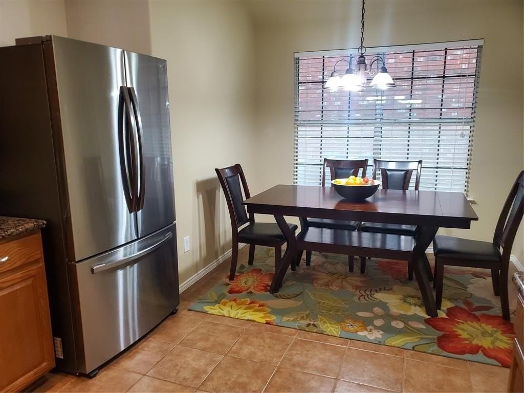 12567 Hawk Creek Dr - Photo 5 of 32