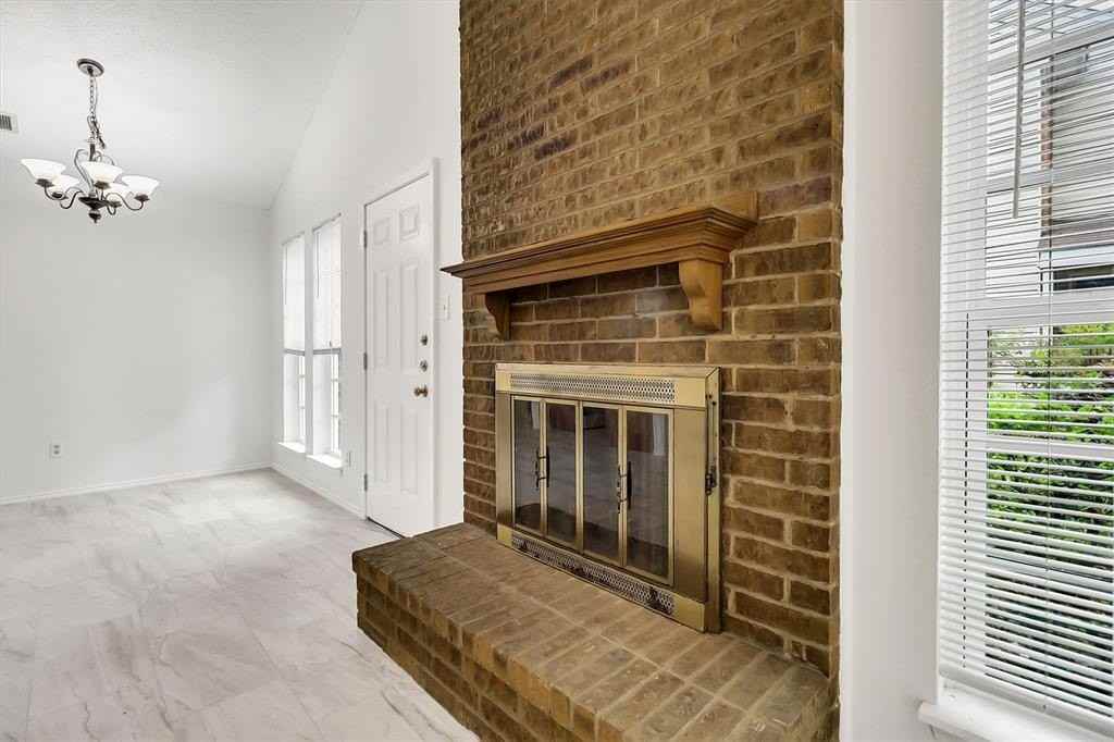 2018 Embassy Way - Photo 5 of 26