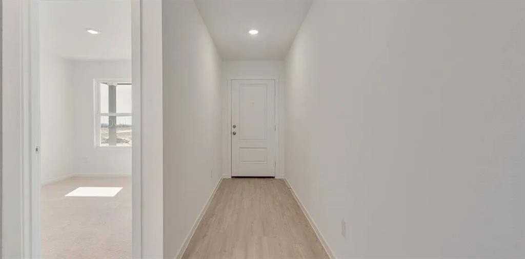 613 Holleman Dr - Photo 3 of 26