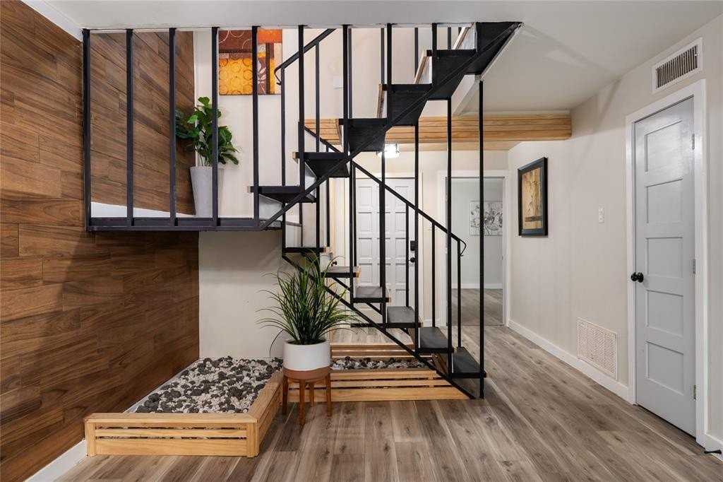 2703 Meadowstone Ct - Photo 2 of 27