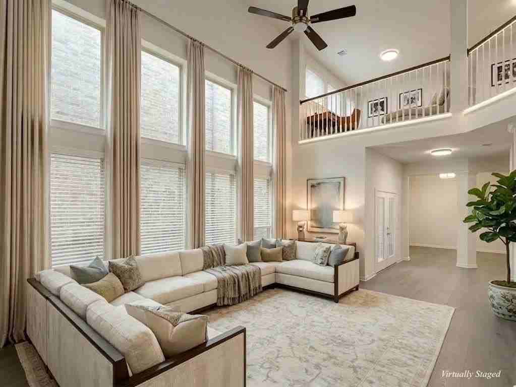 6683 Deleon St - Photo 4 of 25