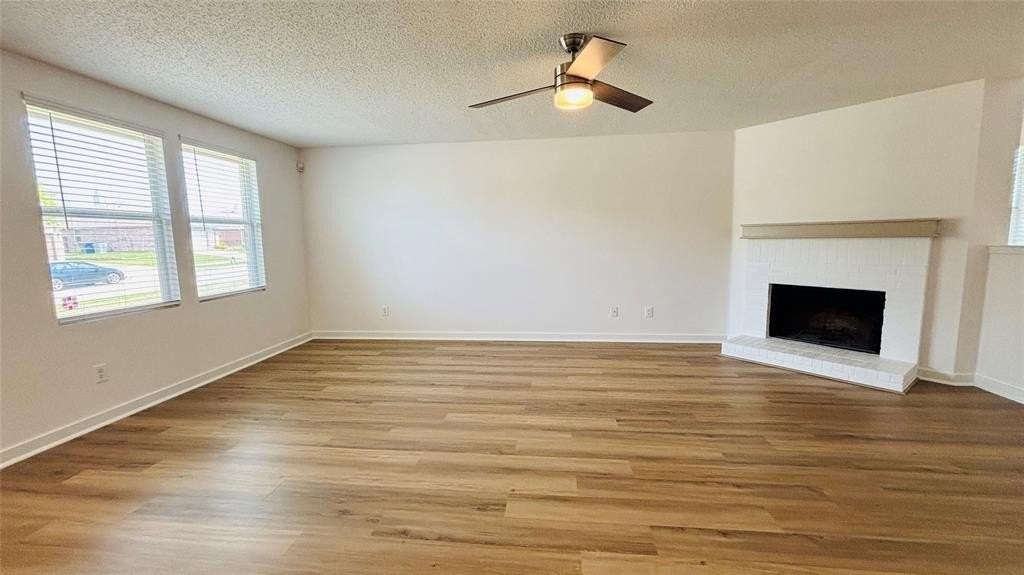 1007 Chilton Dr - Photo 7 of 32