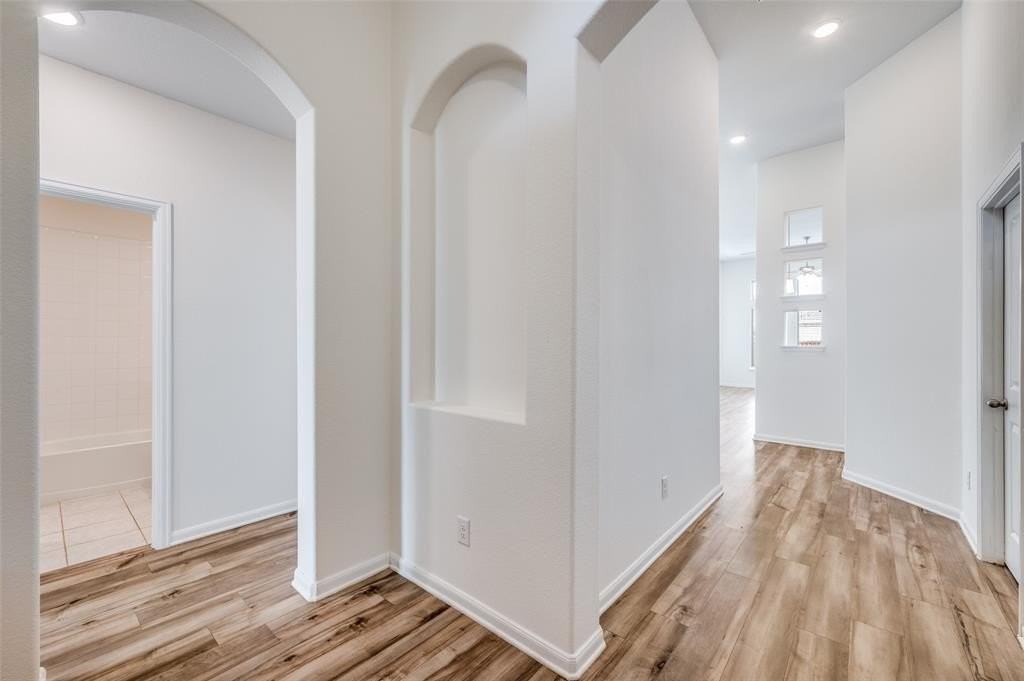 16309 Garden Dr - Photo 2 of 25