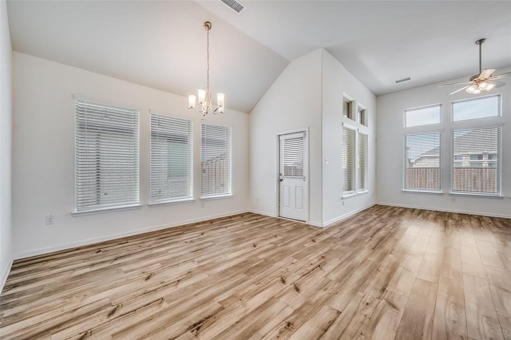 16309 Garden Dr - Photo 3 of 25