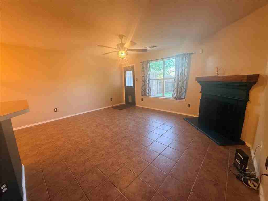 323 Valley Ridge Dr - Photo 6 of 18