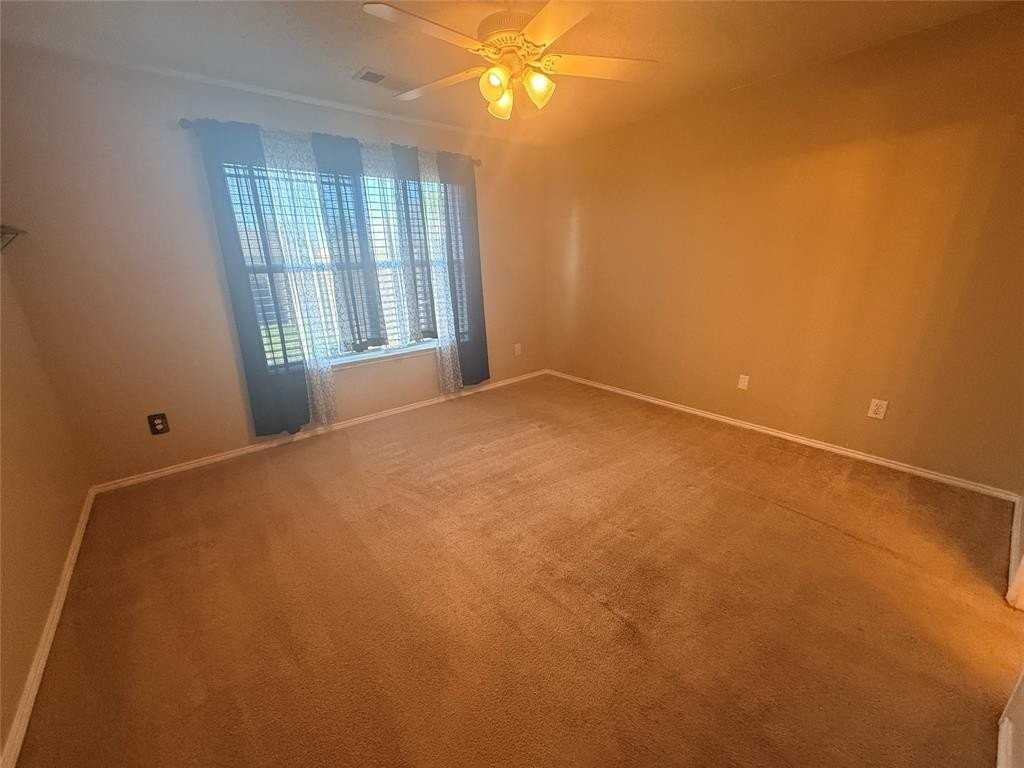 323 Valley Ridge Dr - Photo 7 of 18