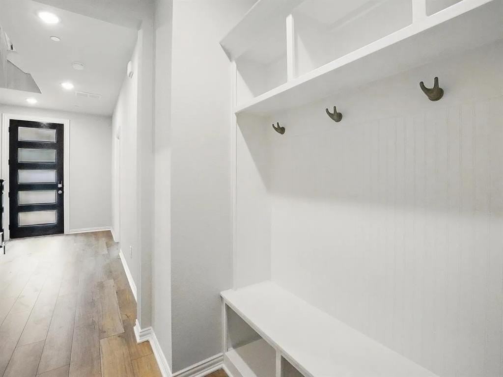 4242 Humboldt St - Photo 6 of 25