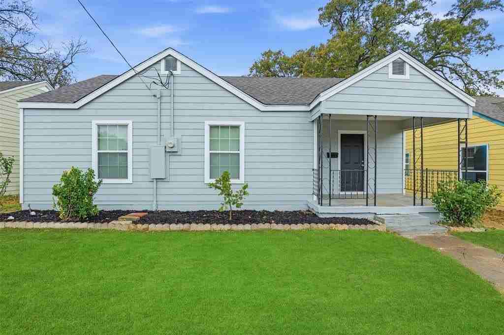 227 S Hampton Rd - Photo 2 of 31