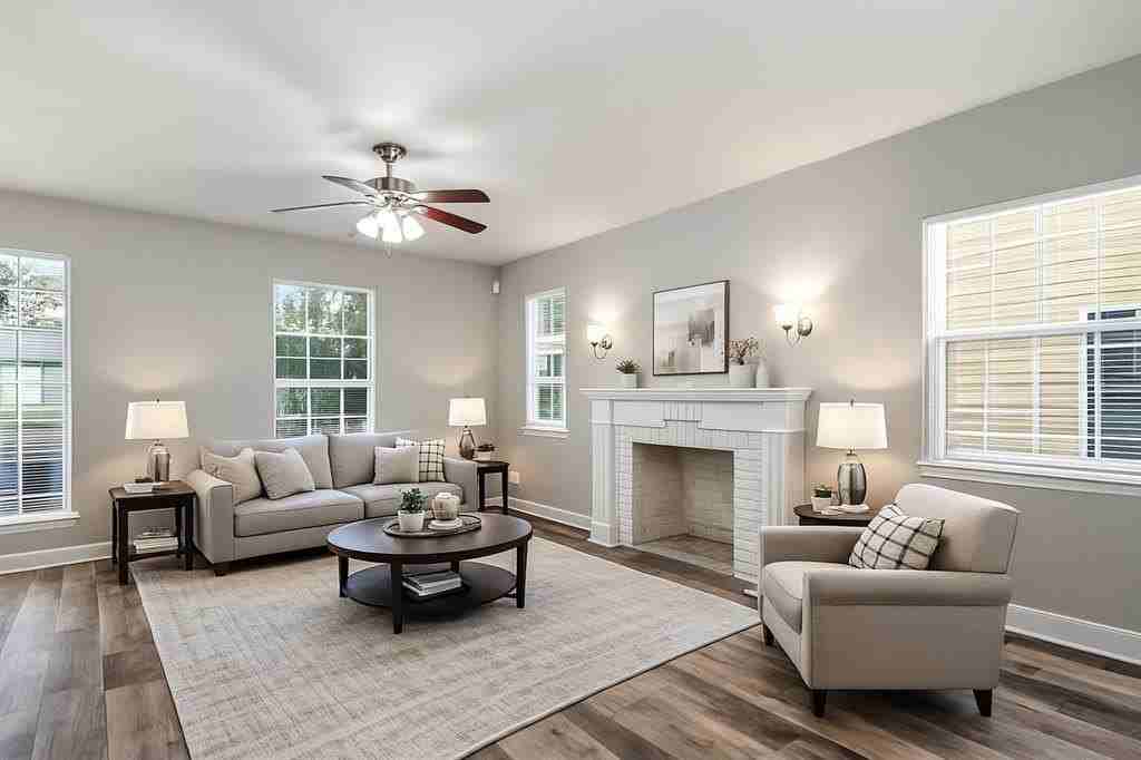 227 S Hampton Rd - Photo 7 of 31