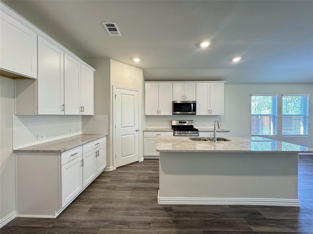 3720 Canyon Dr - Photo 6 of 30