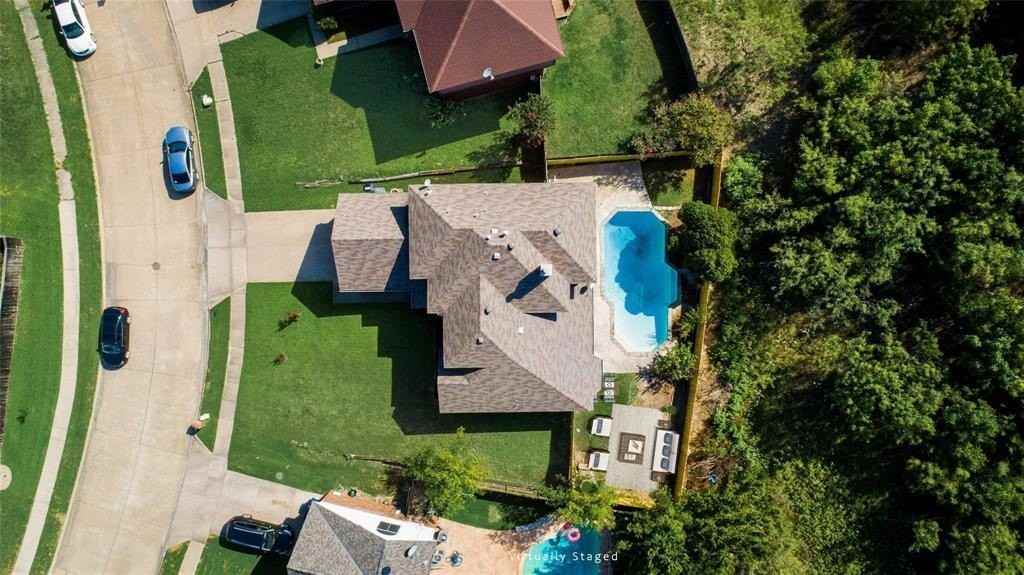 8324 Autumncrest Ct - Photo 3 of 34