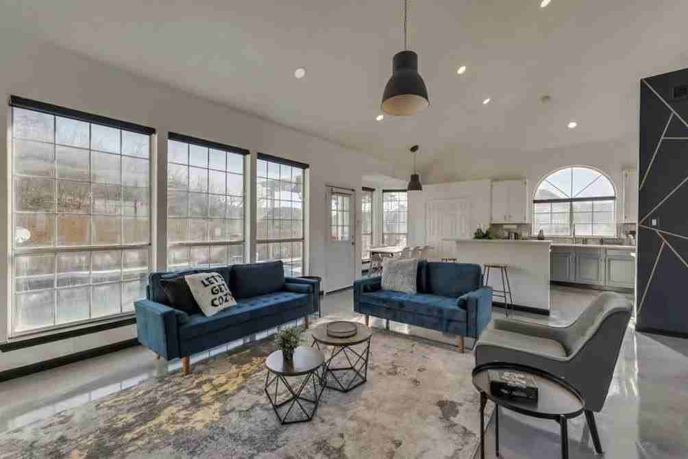 8324 Autumncrest Ct - Photo 5 of 34