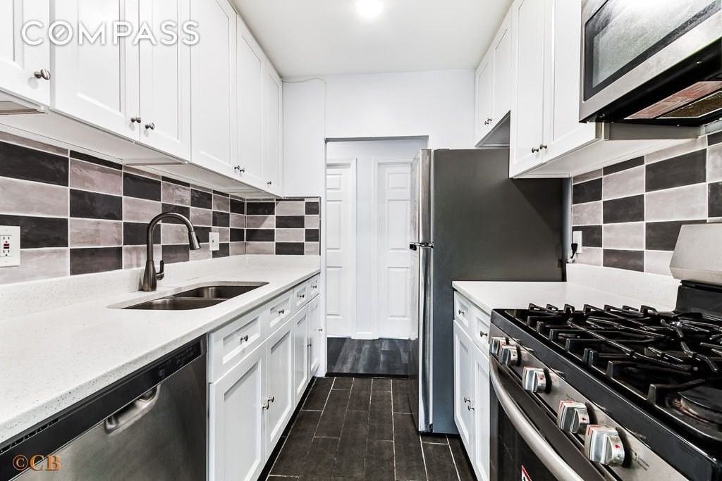 213 Sumpter St #2 - Photo 3 of 14