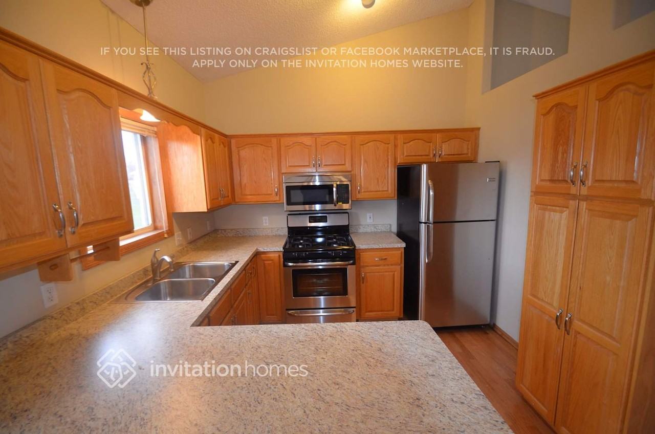 3570 Kaiser Ct Ne - Photo 4 of 15