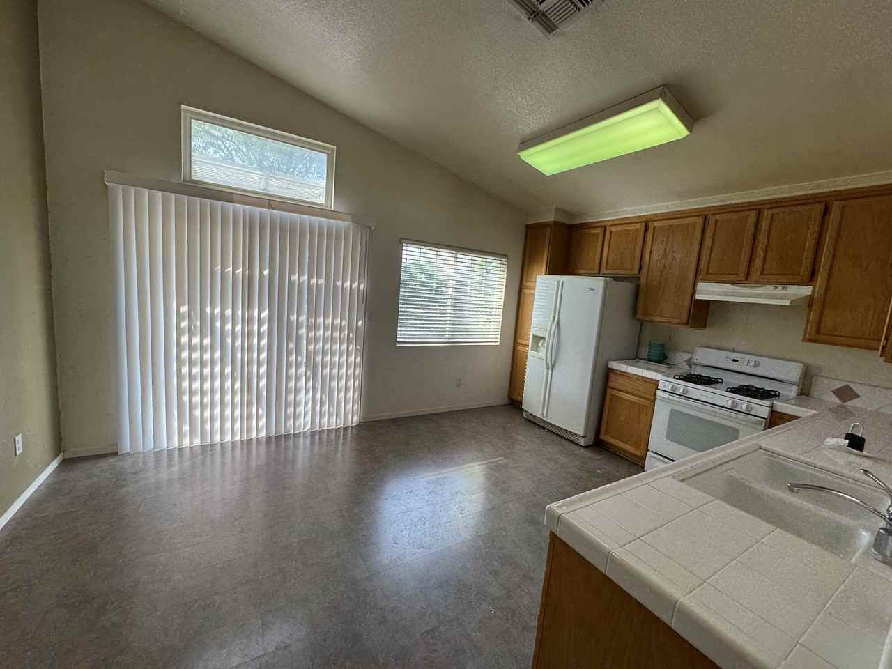 5481 Banderas Way - Photo 3 of 7