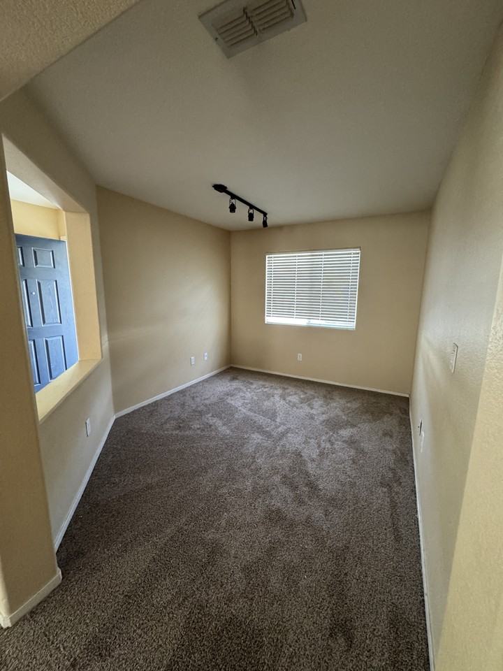 5481 Banderas Way - Photo 5 of 7