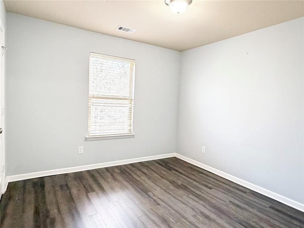 3712 Brockenhurst Dr - Photo 3 of 13