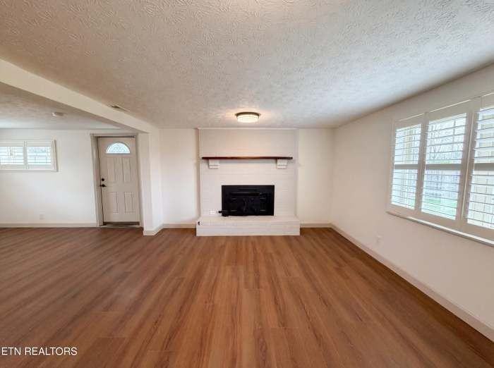 8717 Kildare Dr - Photo 3 of 30