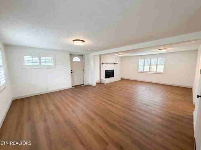 8717 Kildare Dr - Photo 4 of 30