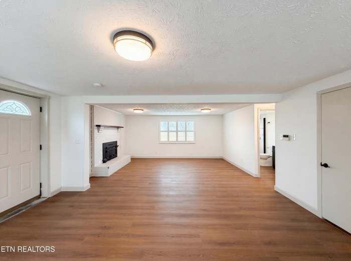 8717 Kildare Dr - Photo 5 of 30