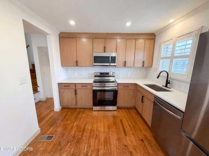 8717 Kildare Dr - Photo 7 of 30