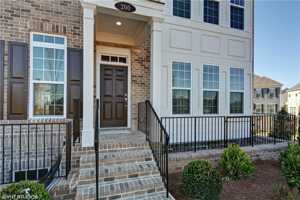 featured image of 200 Braeden Way
