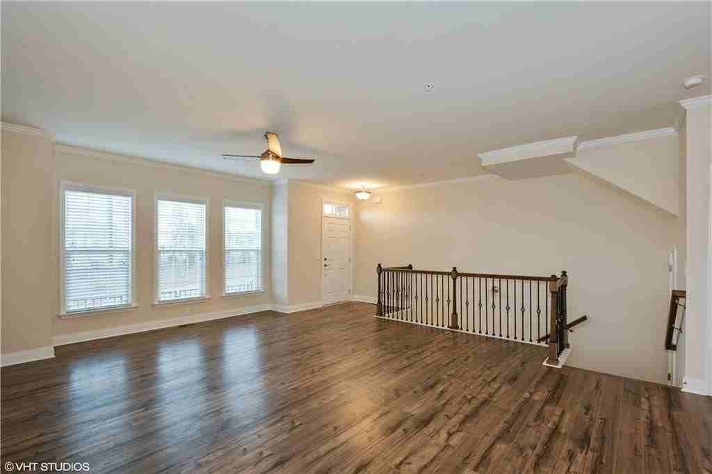 200 Braeden Way - Photo 4 of 50