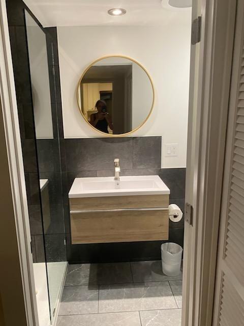 48828 Desert Flower Dr - Photo 4 of 10