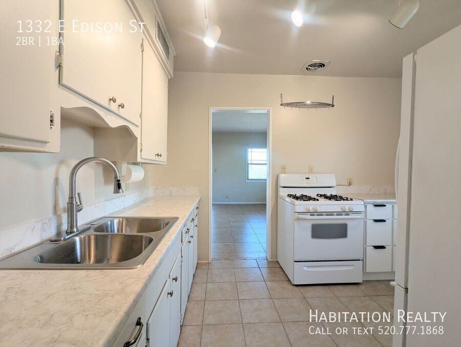 1332 E Edison St - Photo 2 of 20