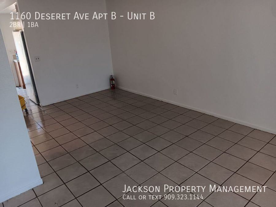 1160 Deseret Ave Apt B #B - Photo 2 of 13