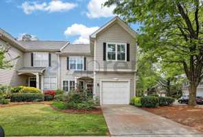 featured image of 484 Fraser St Se #484