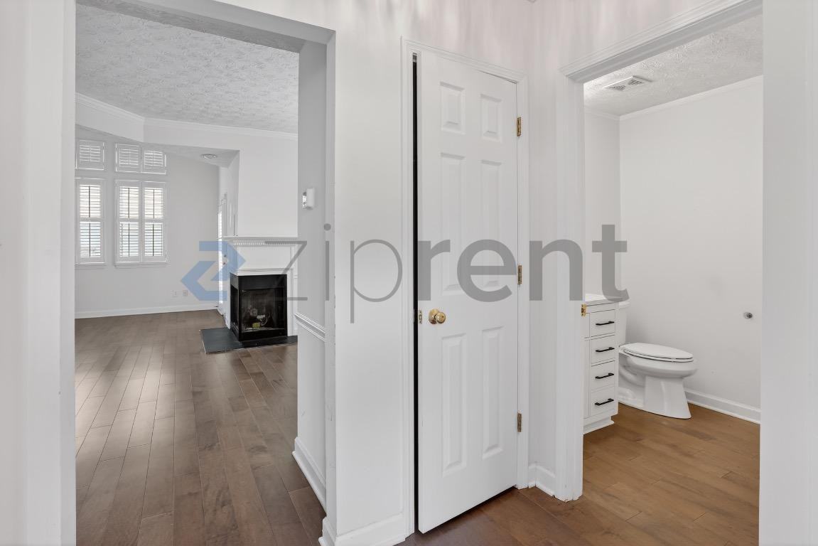 484 Fraser St Se #484 - Photo 6 of 22